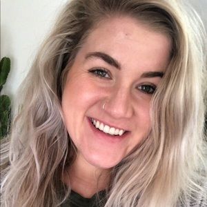 Meet your Posher, Brittni